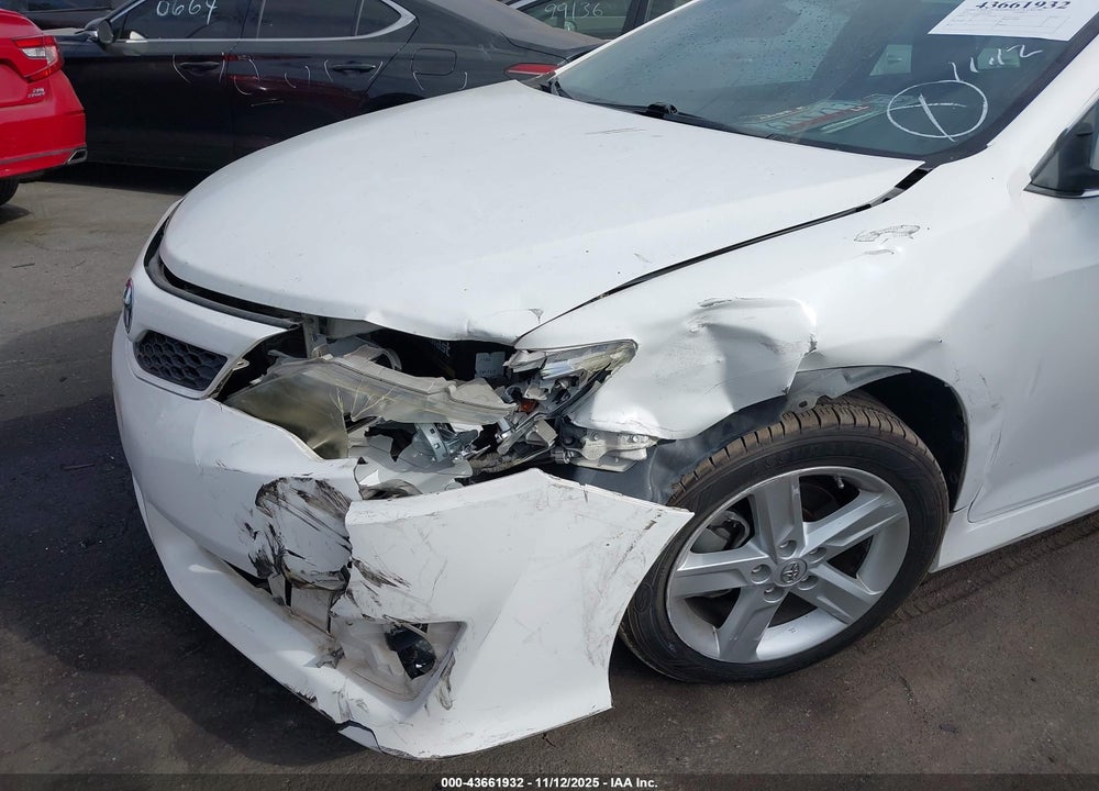 2013 TOYOTA CAMRY SE VIN: 4T1BF1FK8DU681220