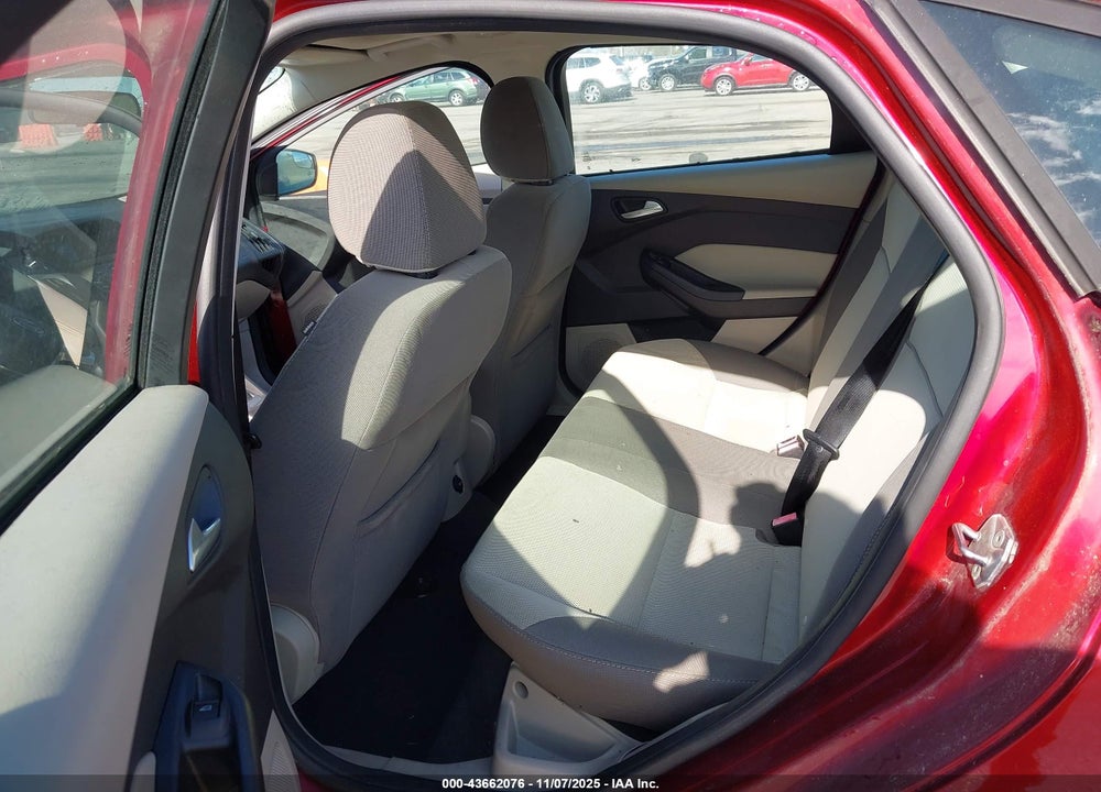 2013 FORD FOCUS SE VIN: 1FADP3F24DL143681