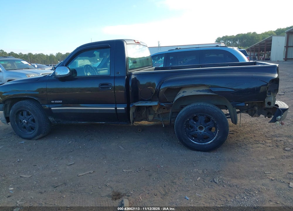 2002 CHEVROLET SILVERADO 1500 LS VIN: 1GCEC14VX2Z170745