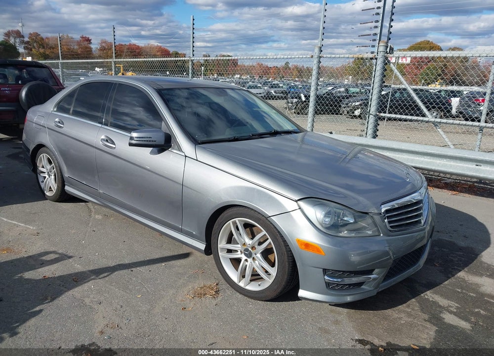 2012 MERCEDES-BENZ C 300 SPORT 4MATIC VIN: WDDGF8BB9CR228112