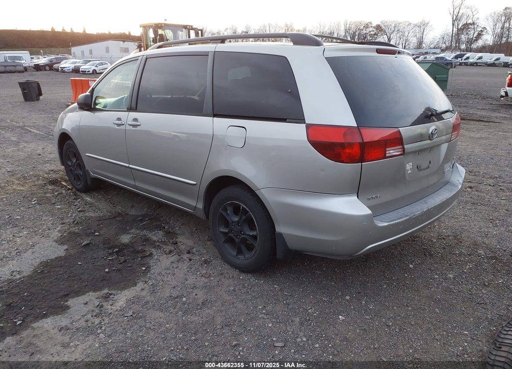 2005 TOYOTA SIENNA XLE VIN: 5TDBA22C75S041920