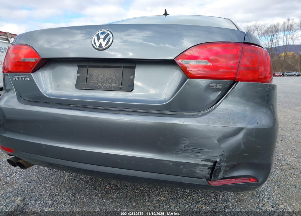 2014 VOLKSWAGEN JETTA 1.8T SE VIN: 3VWD07AJ5EM247209