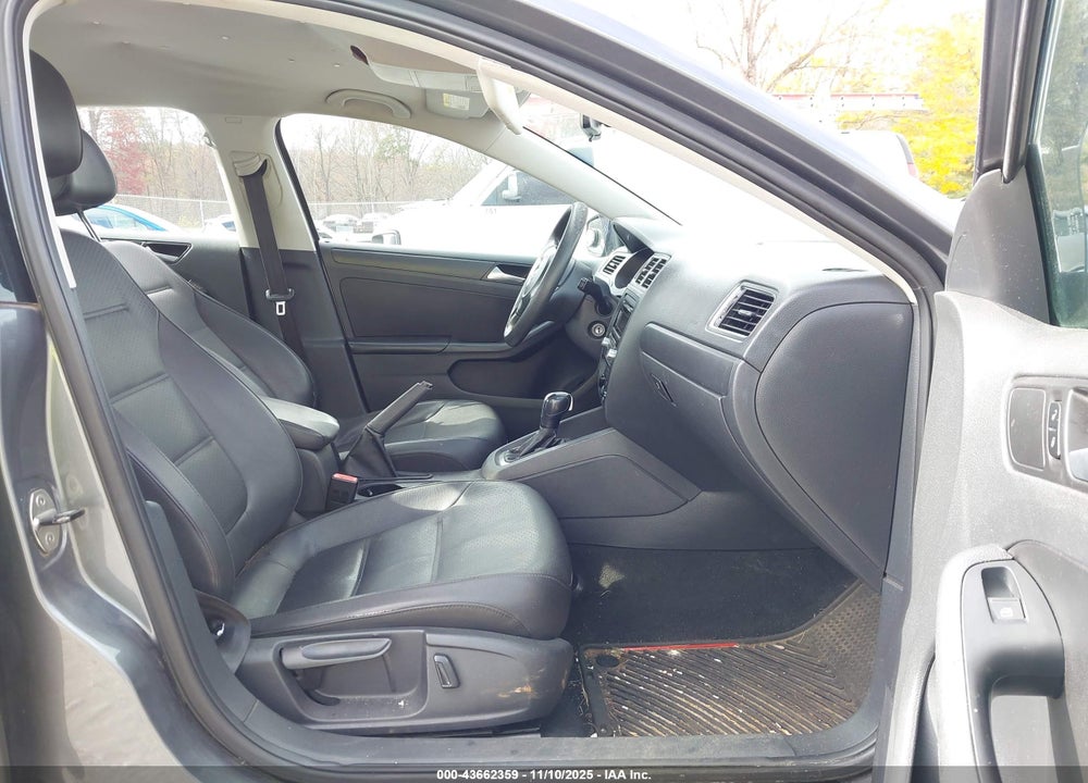 2014 VOLKSWAGEN JETTA 1.8T SE VIN: 3VWD07AJ5EM247209