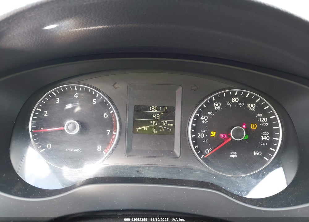 2014 VOLKSWAGEN JETTA 1.8T SE VIN: 3VWD07AJ5EM247209