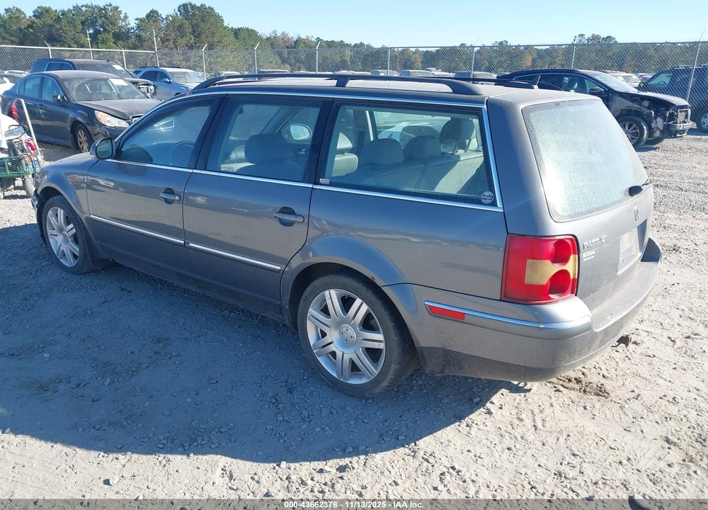 2005 VOLKSWAGEN PASSAT GLX VIN: WVWWU63B25E070060