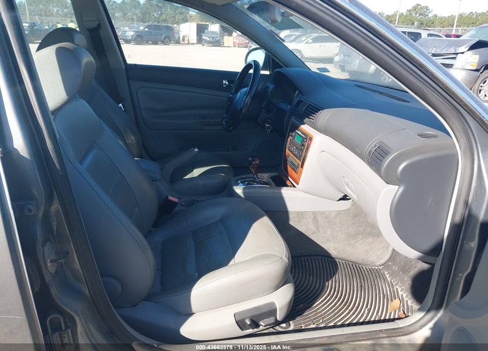2005 VOLKSWAGEN PASSAT GLX VIN: WVWWU63B25E070060