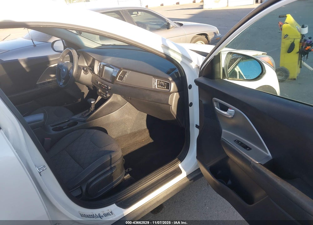 2019 KIA NIRO LX VIN: KNDCB3LC2K5305648