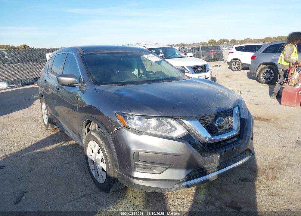 2018 NISSAN ROGUE S VIN: 5N1AT2MT2JC774872
