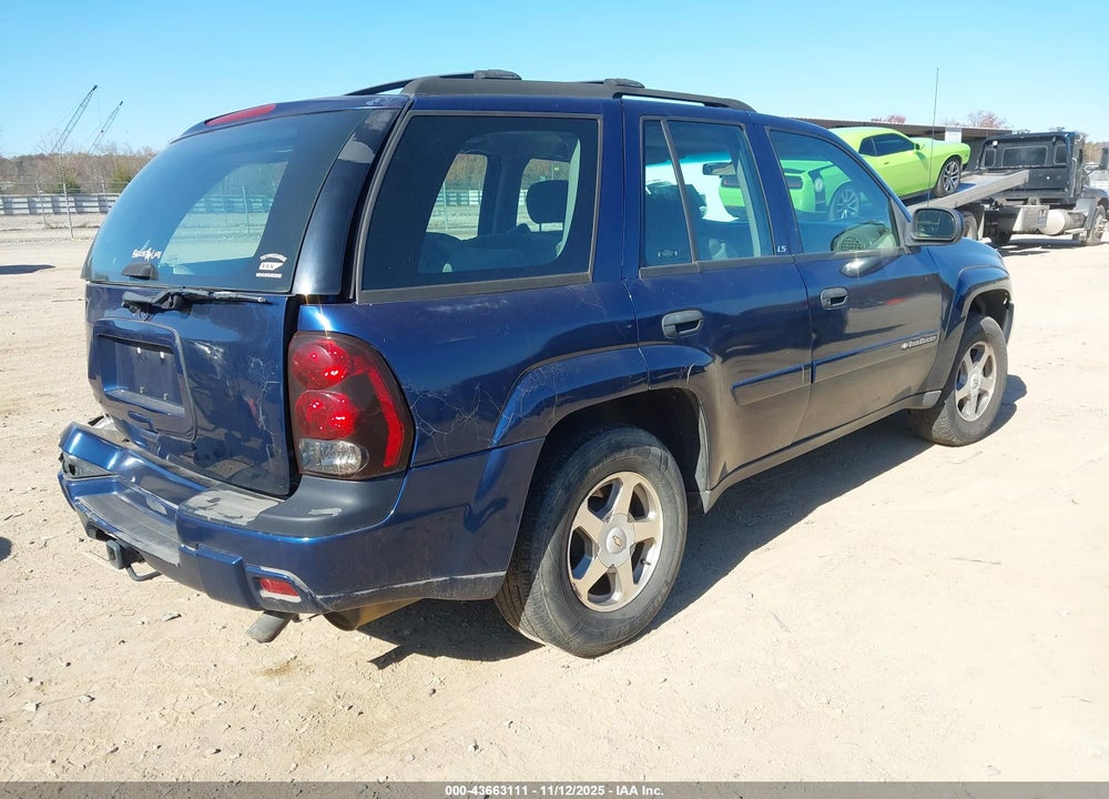 2002 CHEVROLET TRAILBLAZER LS VIN: 1GNDS13S422475762