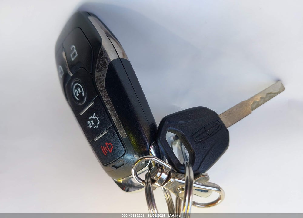 2015 LINCOLN MKZ HYBRID VIN: 3LN6L2LU8FR619154