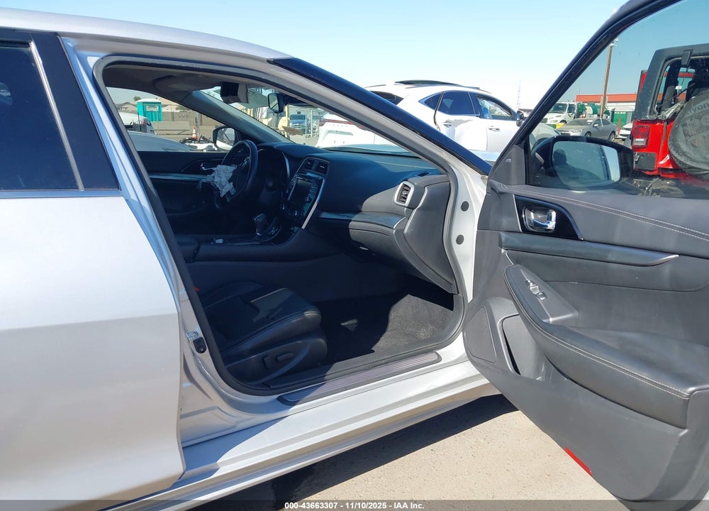 2020 NISSAN MAXIMA SV XTRONIC CVT VIN: 1N4AA6CV4LC370338