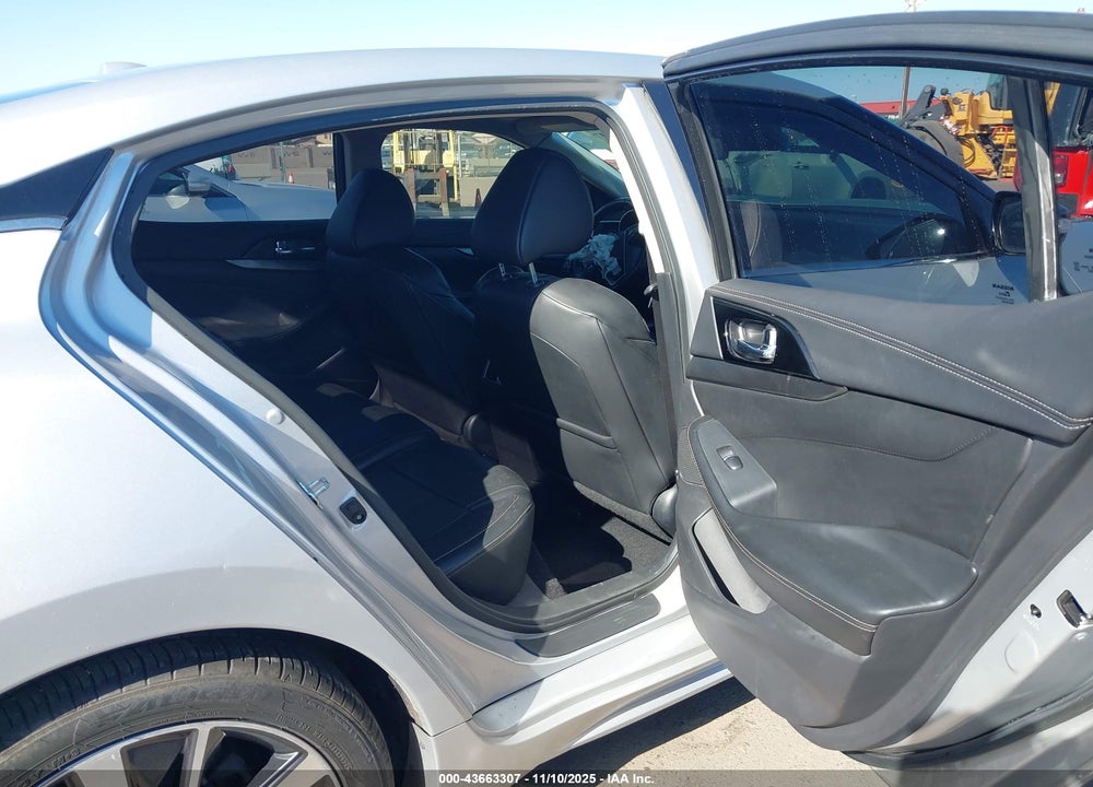2020 NISSAN MAXIMA SV XTRONIC CVT VIN: 1N4AA6CV4LC370338
