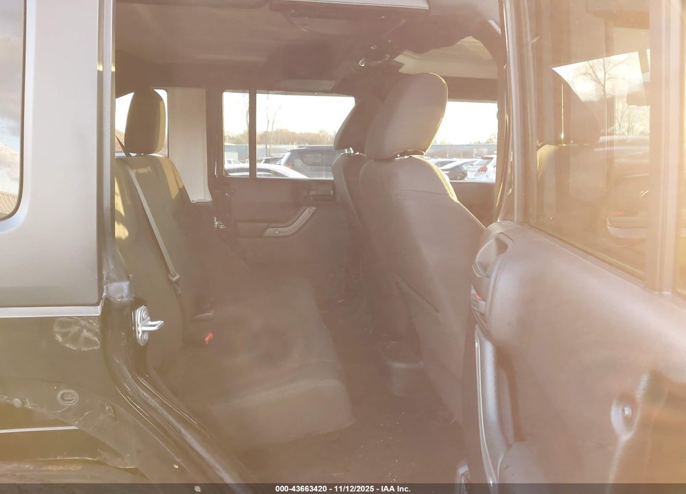 2017 JEEP WRANGLER UNLIMITED SPORT 4X4 VIN: 1C4BJWDG2HL539455