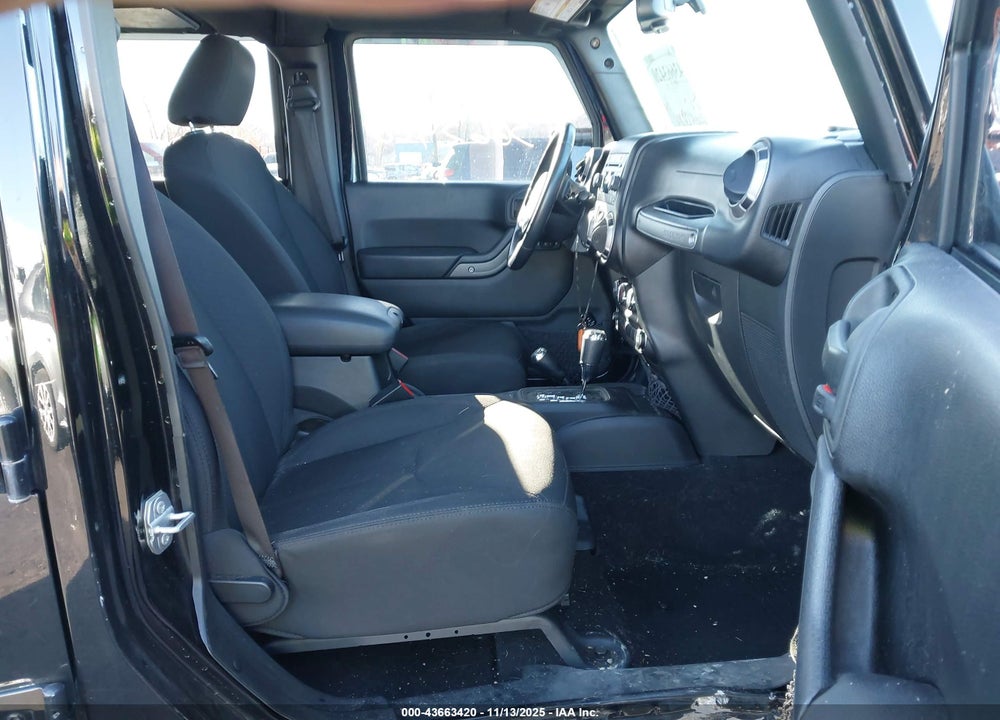 2017 JEEP WRANGLER UNLIMITED SPORT 4X4 VIN: 1C4BJWDG2HL539455