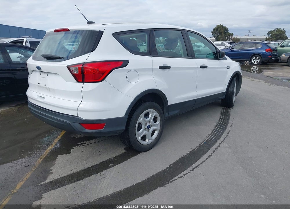 2019 FORD ESCAPE S VIN: 1FMCU0F70KUB62076