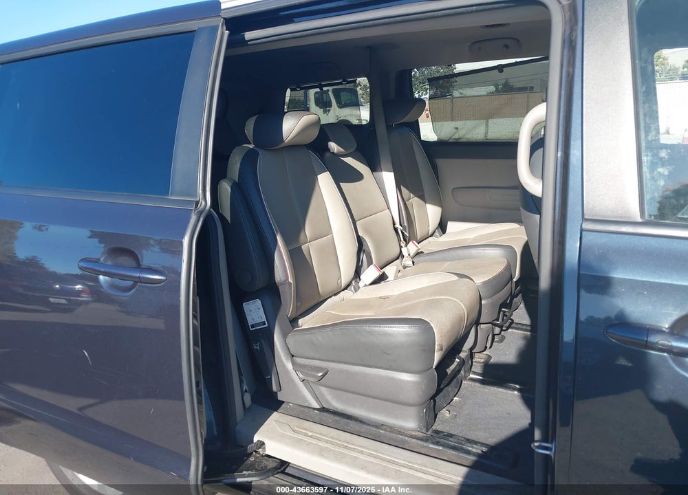 2017 KIA SEDONA LX VIN: KNDMB5C15H6243700