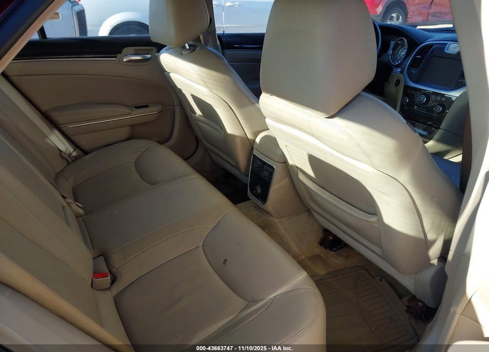 2012 CHRYSLER 300 VIN: 2C3CCACG7CH251671