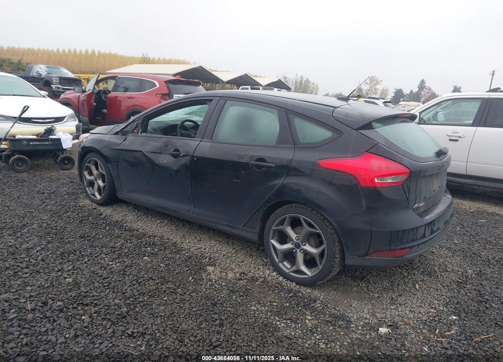 2016 FORD FOCUS SE VIN: 1FADP3K20GL388228