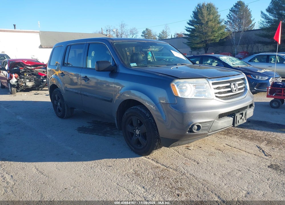 2013 HONDA PILOT LX VIN: 5FNYF4H25DB036708