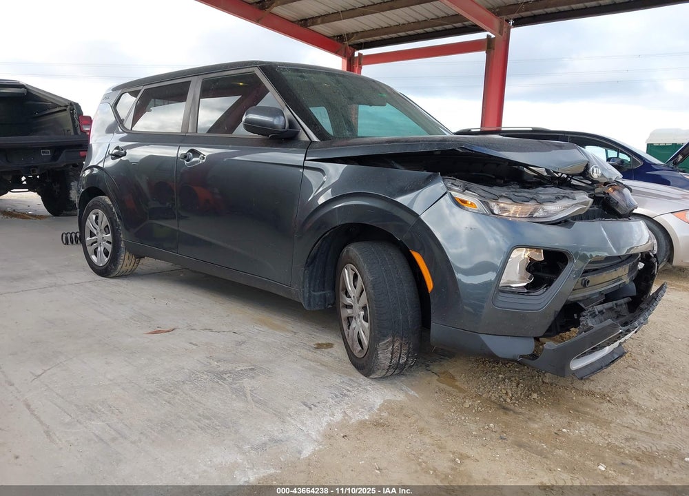 2020 KIA SOUL LX VIN: KNDJ23AU9L7061036