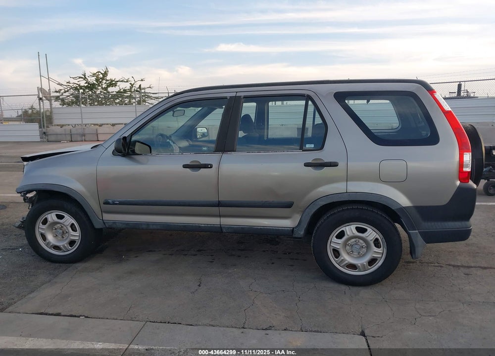 2005 HONDA CR-V LX VIN: JHLRD68575C009057