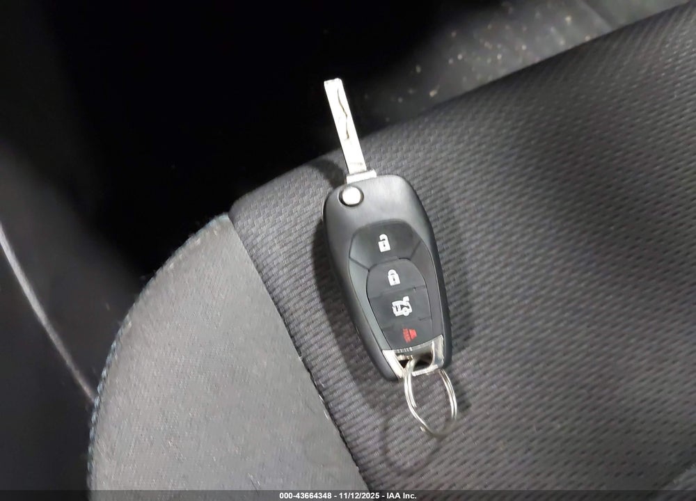 2018 CHEVROLET CRUZE VIN: 1G1BE5SM9J7208063