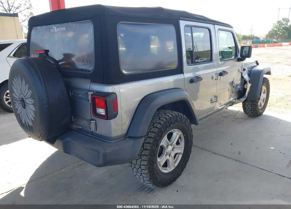 2018 JEEP WRANGLER UNLIMITED SPORT S 4X4 VIN: 1C4HJXDG4JW157805