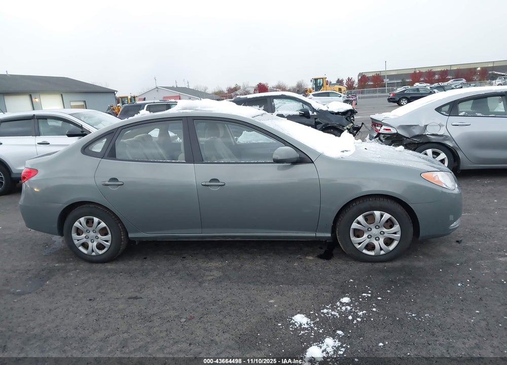 2010 HYUNDAI ELANTRA VIN: KMHDU4AD8AU022266