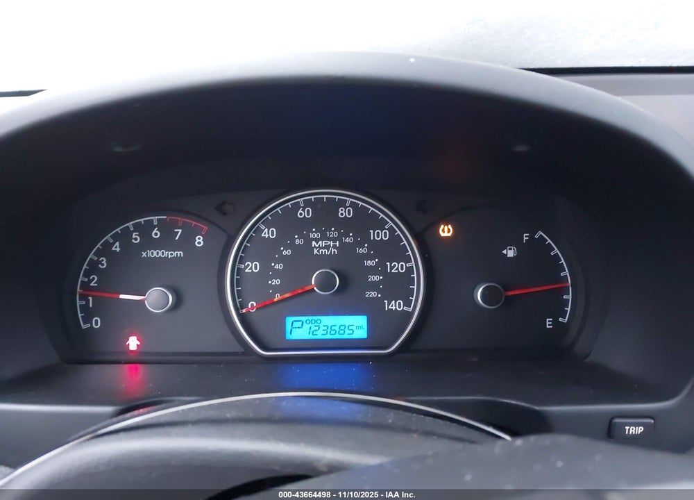 2010 HYUNDAI ELANTRA VIN: KMHDU4AD8AU022266