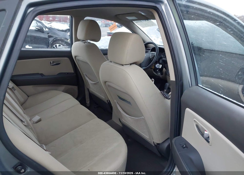 2010 HYUNDAI ELANTRA VIN: KMHDU4AD8AU022266