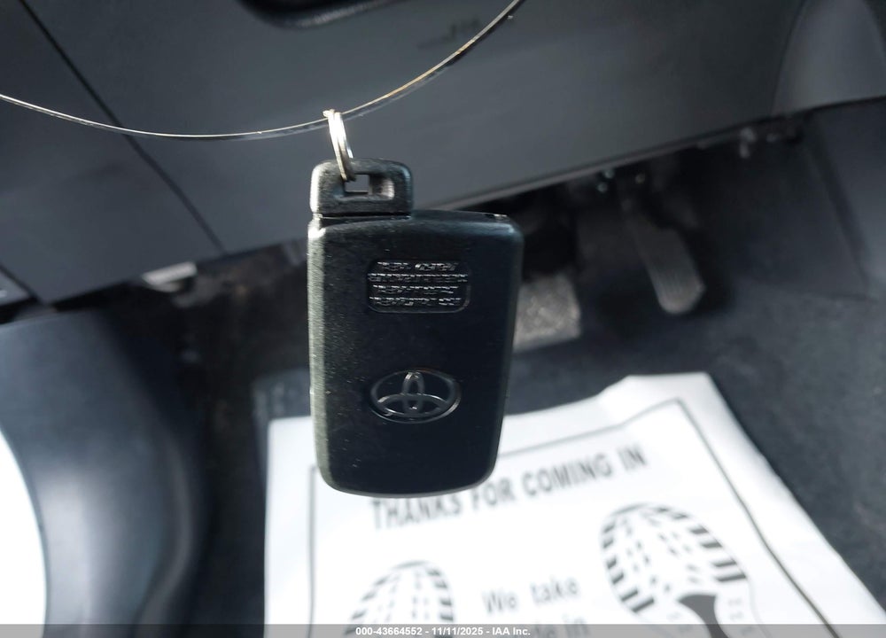 2018 TOYOTA RAV4 VIN: JTMDFREV8JJ190294