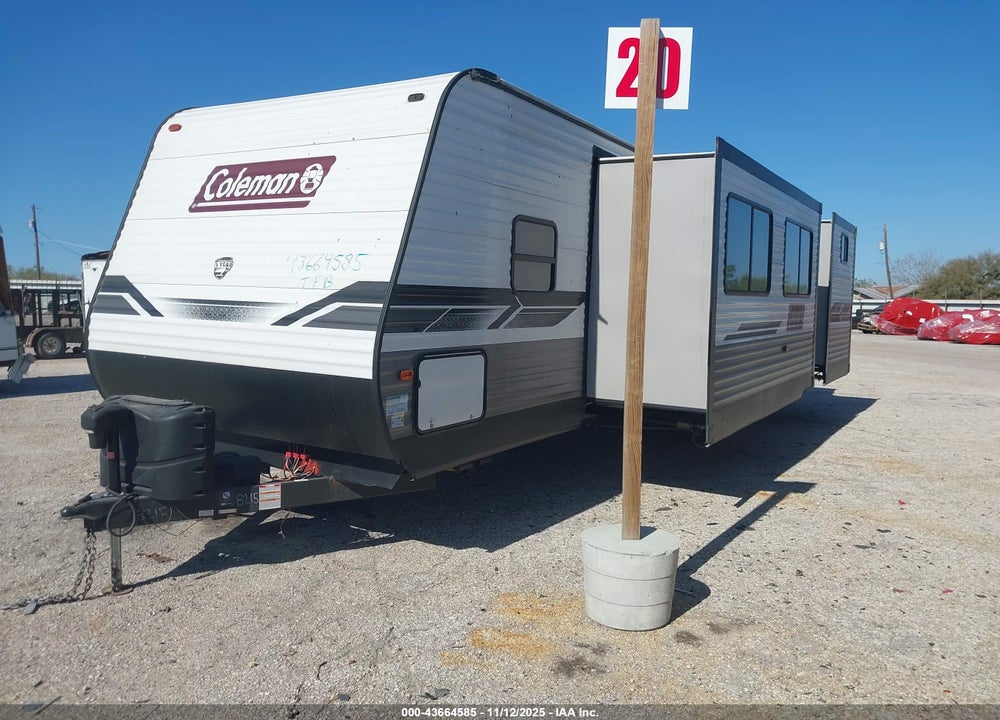 2022 COLEMAN LANTERN 334BH VIN: 4YDTCMR20NH938215