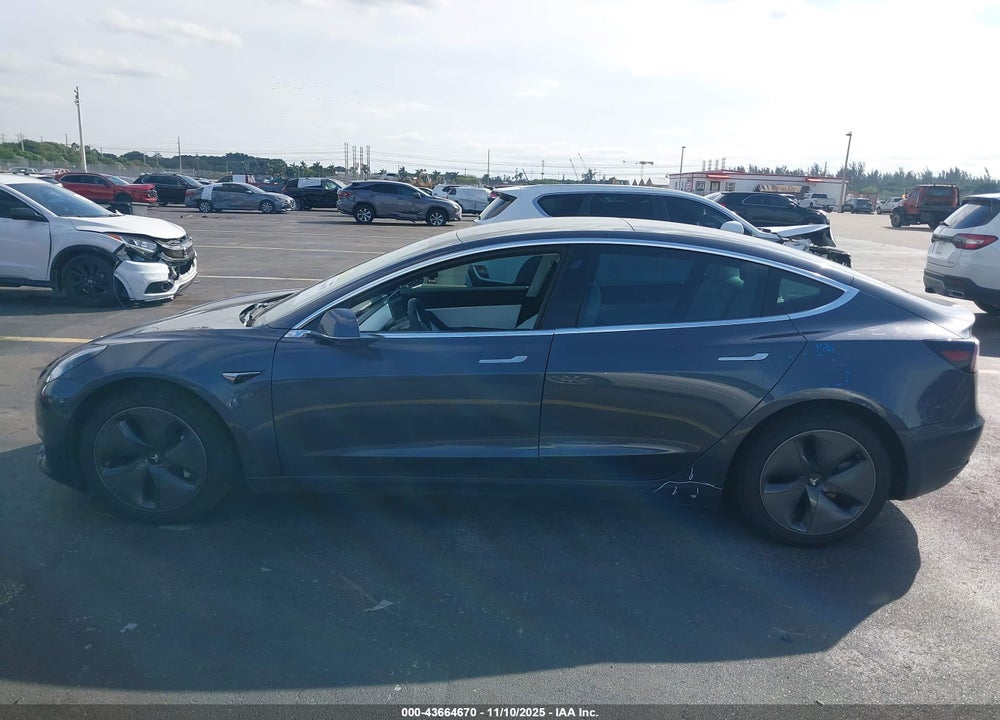 2020 TESLA MODEL 3 STANDARD RANGE PLUS REAR-WHEEL DRIVE/STANDARD RANGE REAR-WHEEL DRIVE VIN: 5YJ3E1EA8LF634555