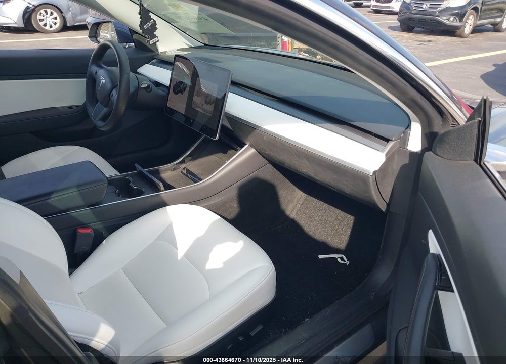 2020 TESLA MODEL 3 STANDARD RANGE PLUS REAR-WHEEL DRIVE/STANDARD RANGE REAR-WHEEL DRIVE VIN: 5YJ3E1EA8LF634555