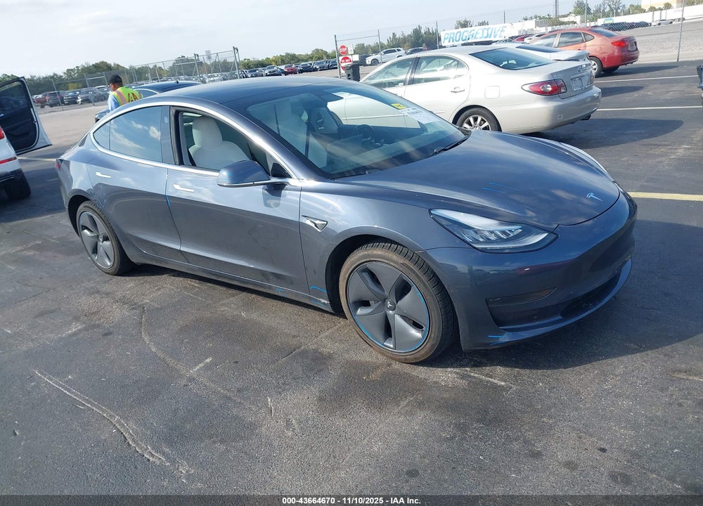 2020 TESLA MODEL 3 STANDARD RANGE PLUS REAR-WHEEL DRIVE/STANDARD RANGE REAR-WHEEL DRIVE VIN: 5YJ3E1EA8LF634555