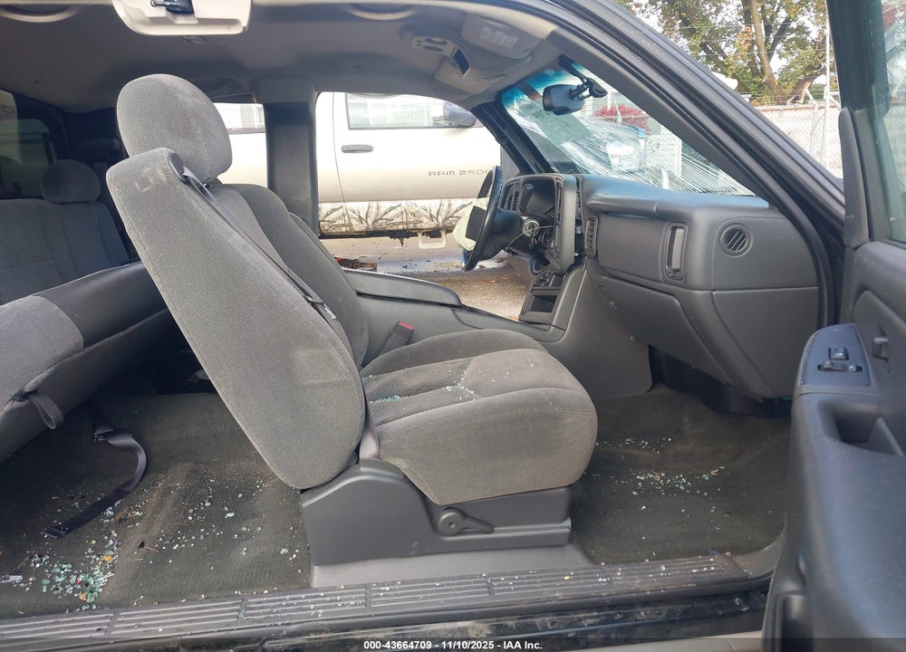 2005 CHEVROLET SILVERADO 1500 LS VIN: 1GCEC19TX5Z137997