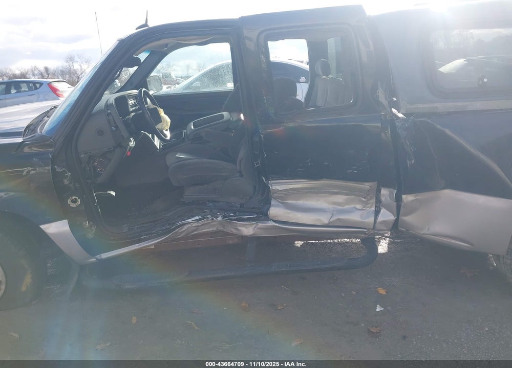 2005 CHEVROLET SILVERADO 1500 LS VIN: 1GCEC19TX5Z137997