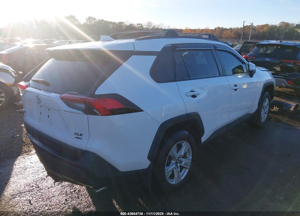 2021 TOYOTA RAV4 XLE VIN: 2T3P1RFV6MC161443