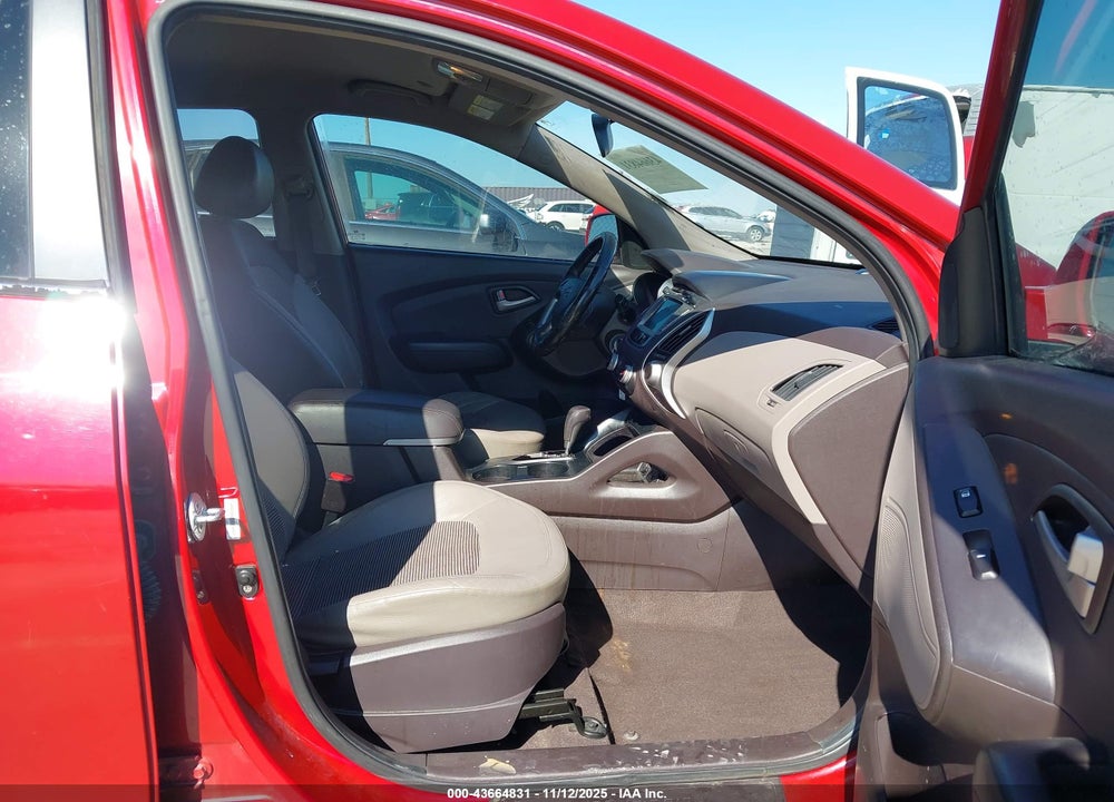2010 HYUNDAI TUCSON GLS VIN: KM8JU3AC5AU098516