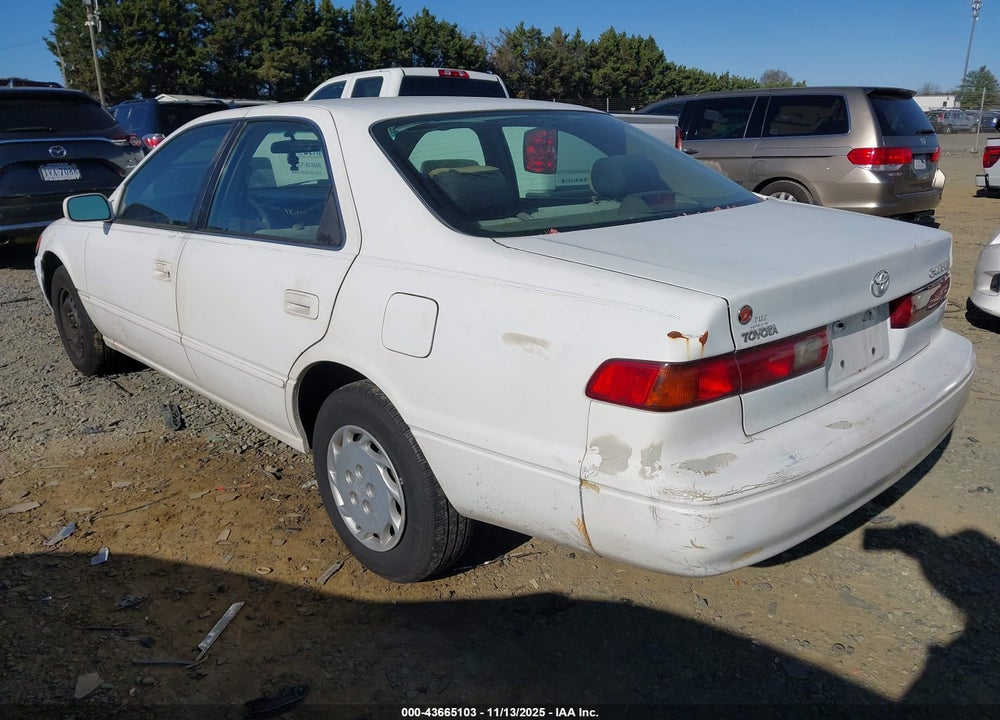 1999 TOYOTA CAMRY LE VIN: 4T1BG22K9XU877308