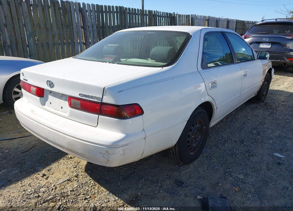 1999 TOYOTA CAMRY LE VIN: 4T1BG22K9XU877308