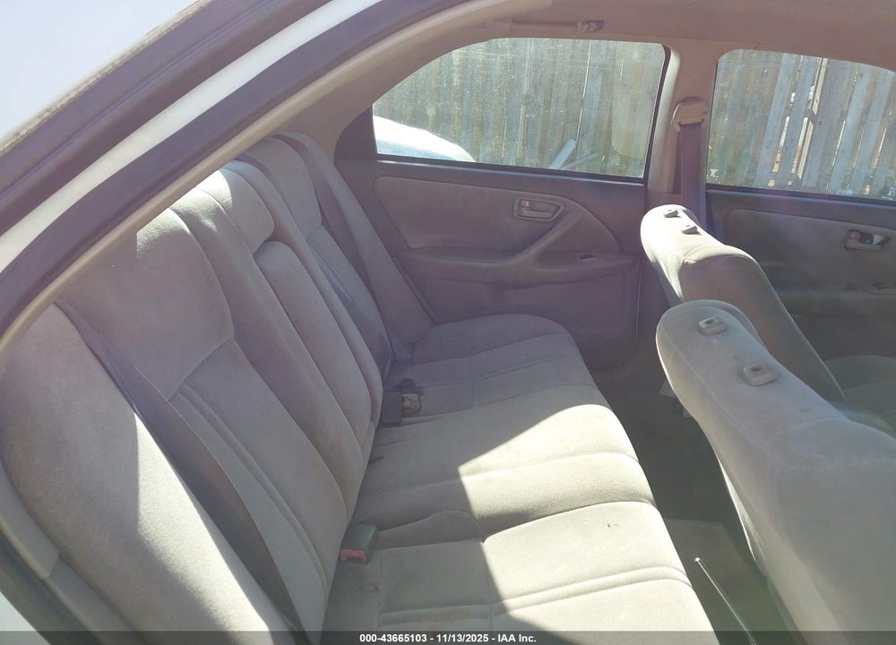 1999 TOYOTA CAMRY LE VIN: 4T1BG22K9XU877308