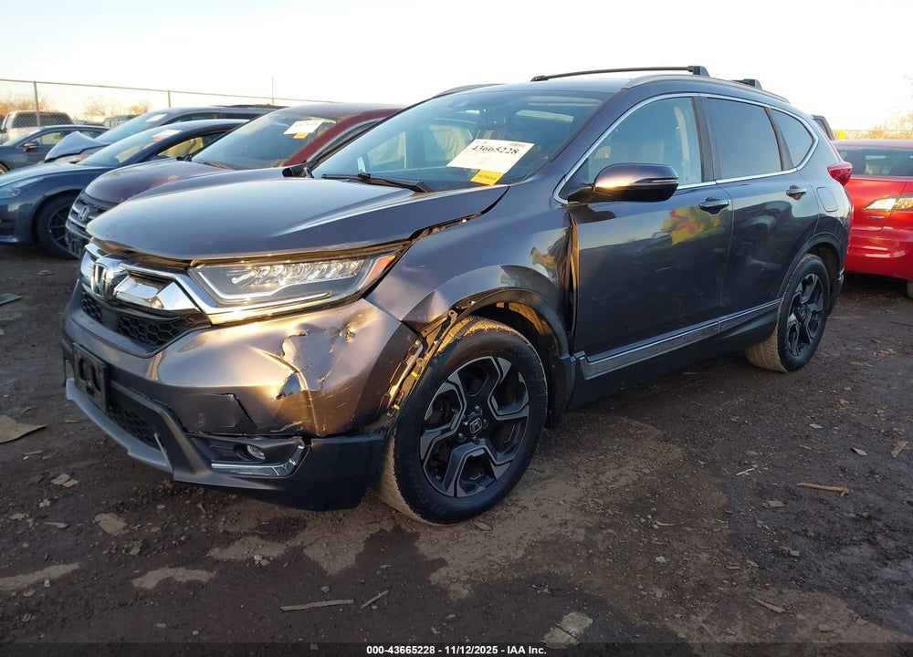 2018 HONDA CR-V TOURING VIN: 7FARW2H98JE000842