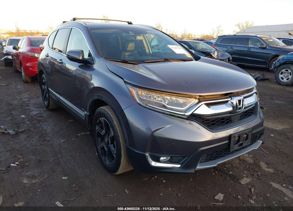 2018 HONDA CR-V TOURING VIN: 7FARW2H98JE000842