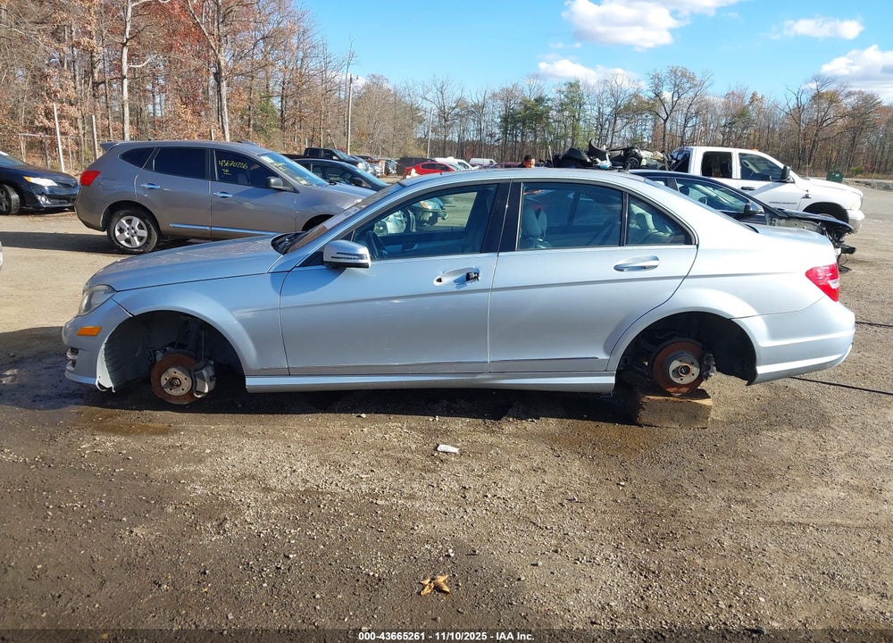 2013 MERCEDES-BENZ C CLASS VIN: WDDGF4HB0DR270539