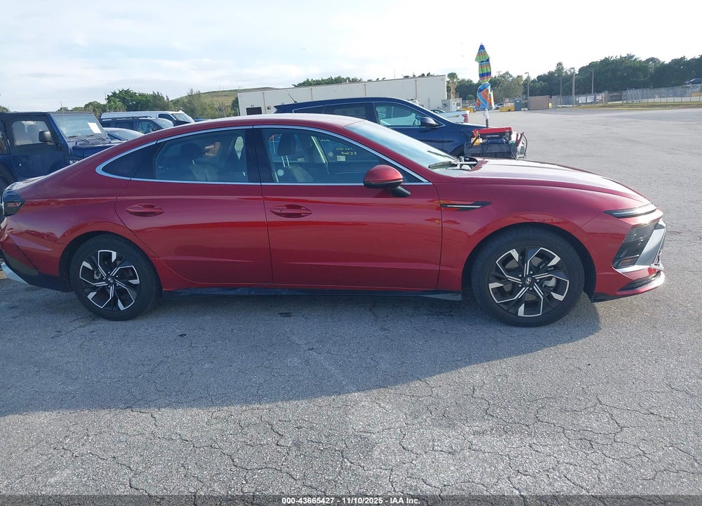 2024 HYUNDAI SONATA VIN: KMHL64JA9RA427089
