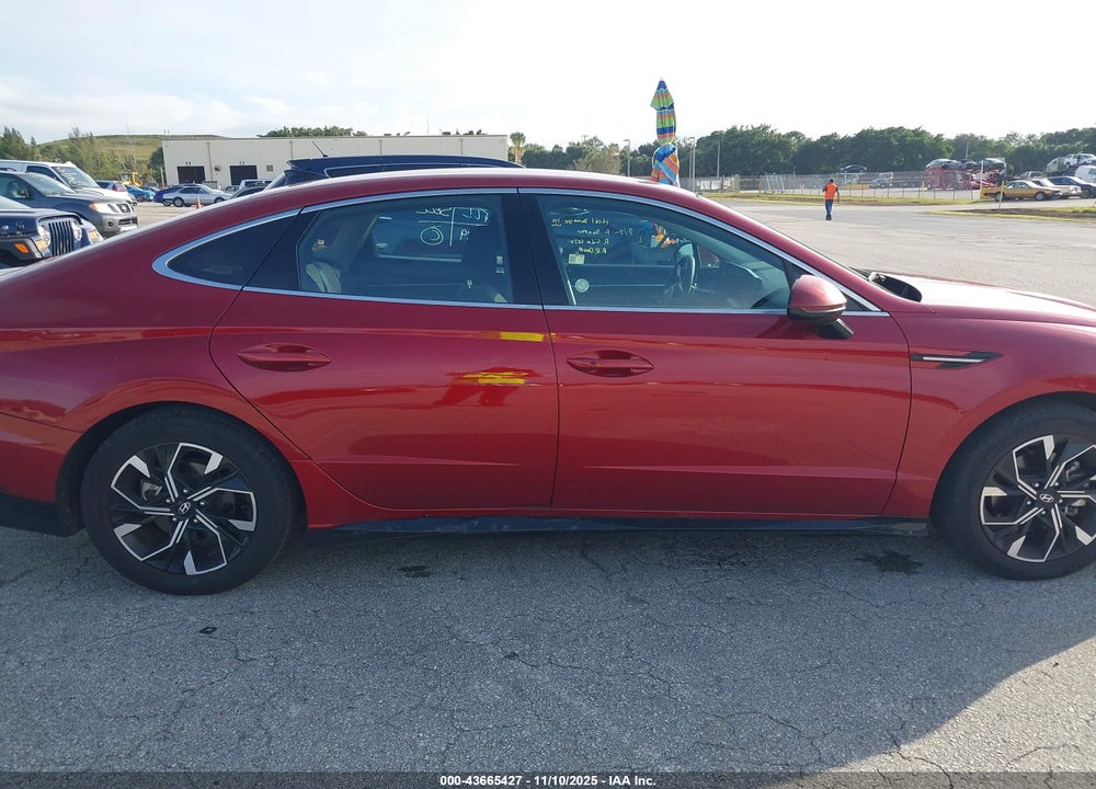 2024 HYUNDAI SONATA VIN: KMHL64JA9RA427089