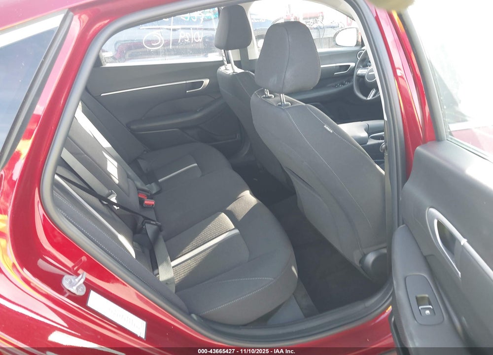 2024 HYUNDAI SONATA VIN: KMHL64JA9RA427089