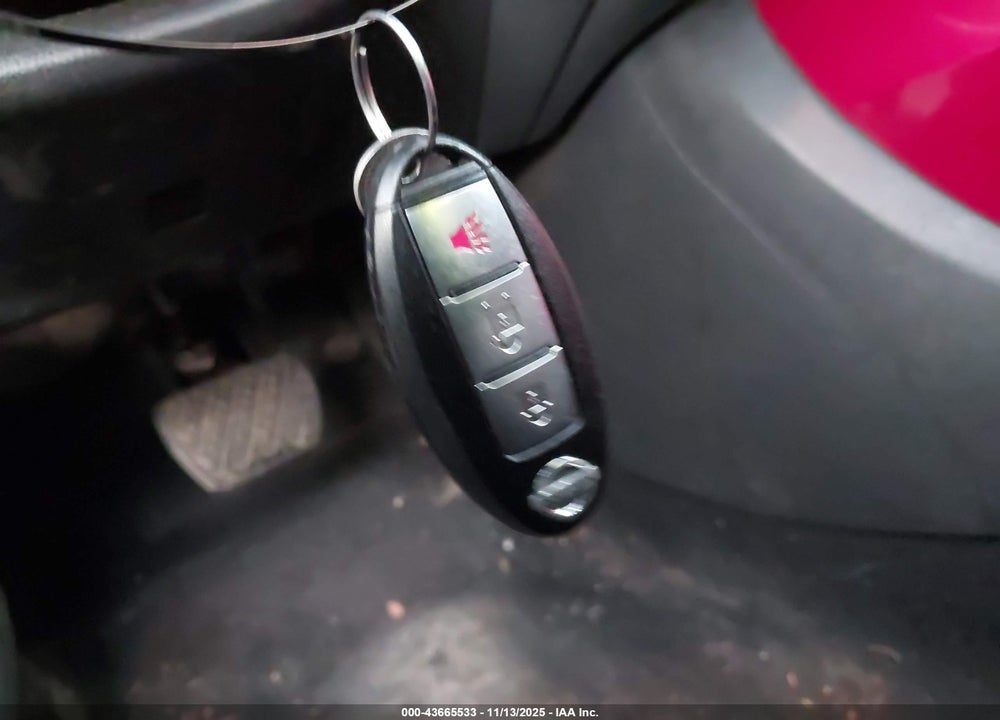 2011 NISSAN JUKE SV VIN: JN8AF5MV4BT010073