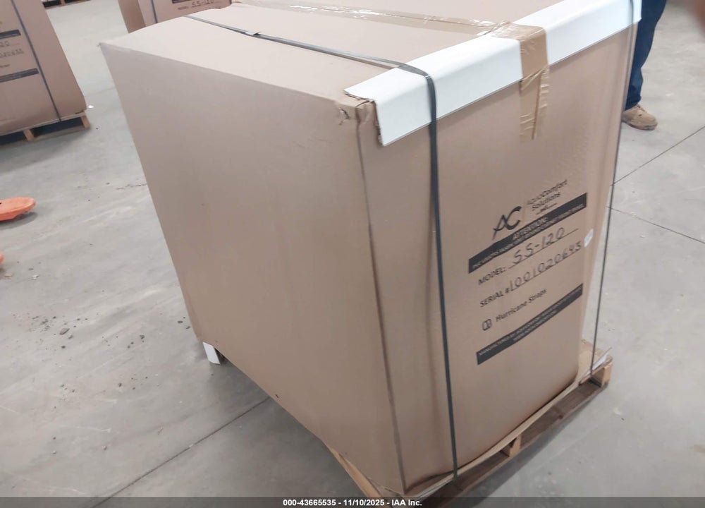 2025 AQUA COMFORT POOL HEATING PUMP SS120 VIN: 1001020643